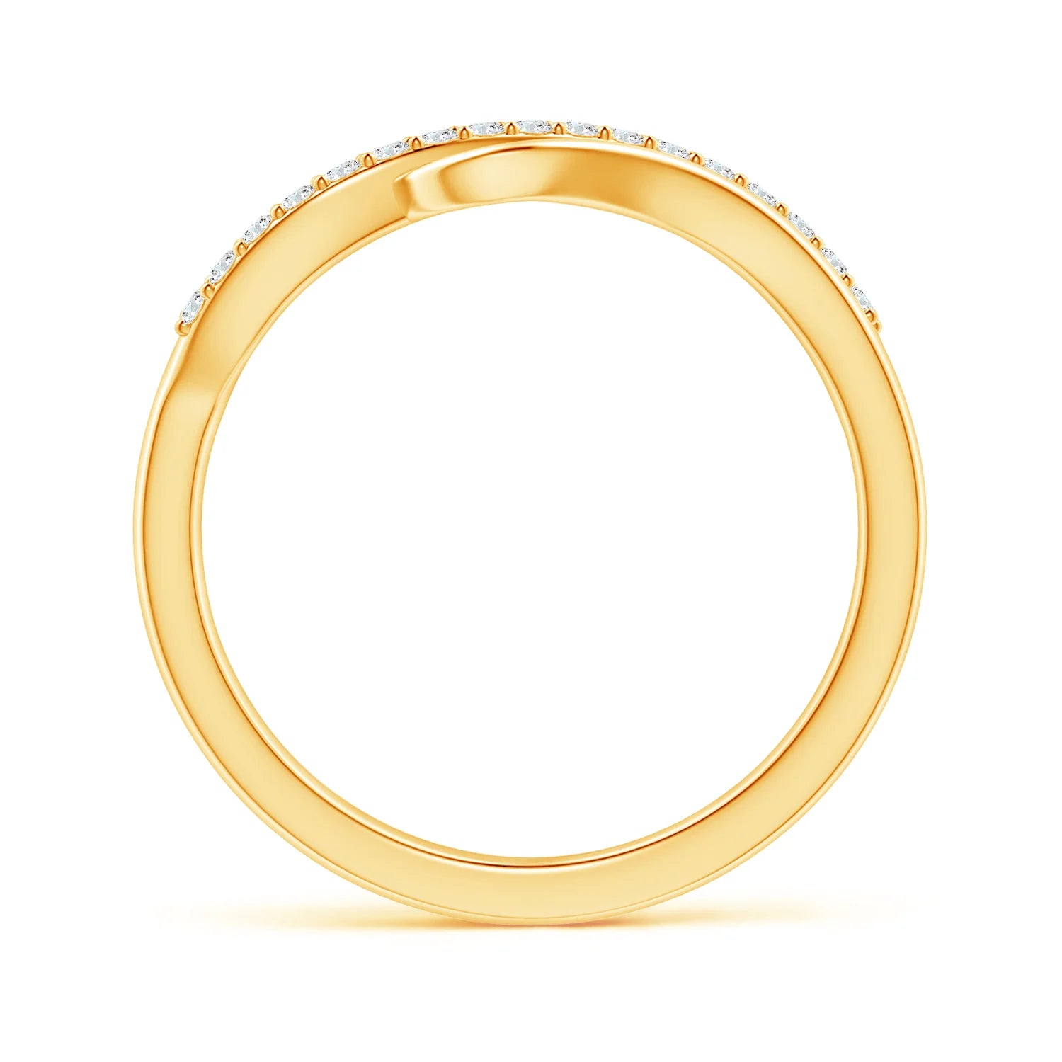 Elegant Reflections: The Designer Diamond Ring