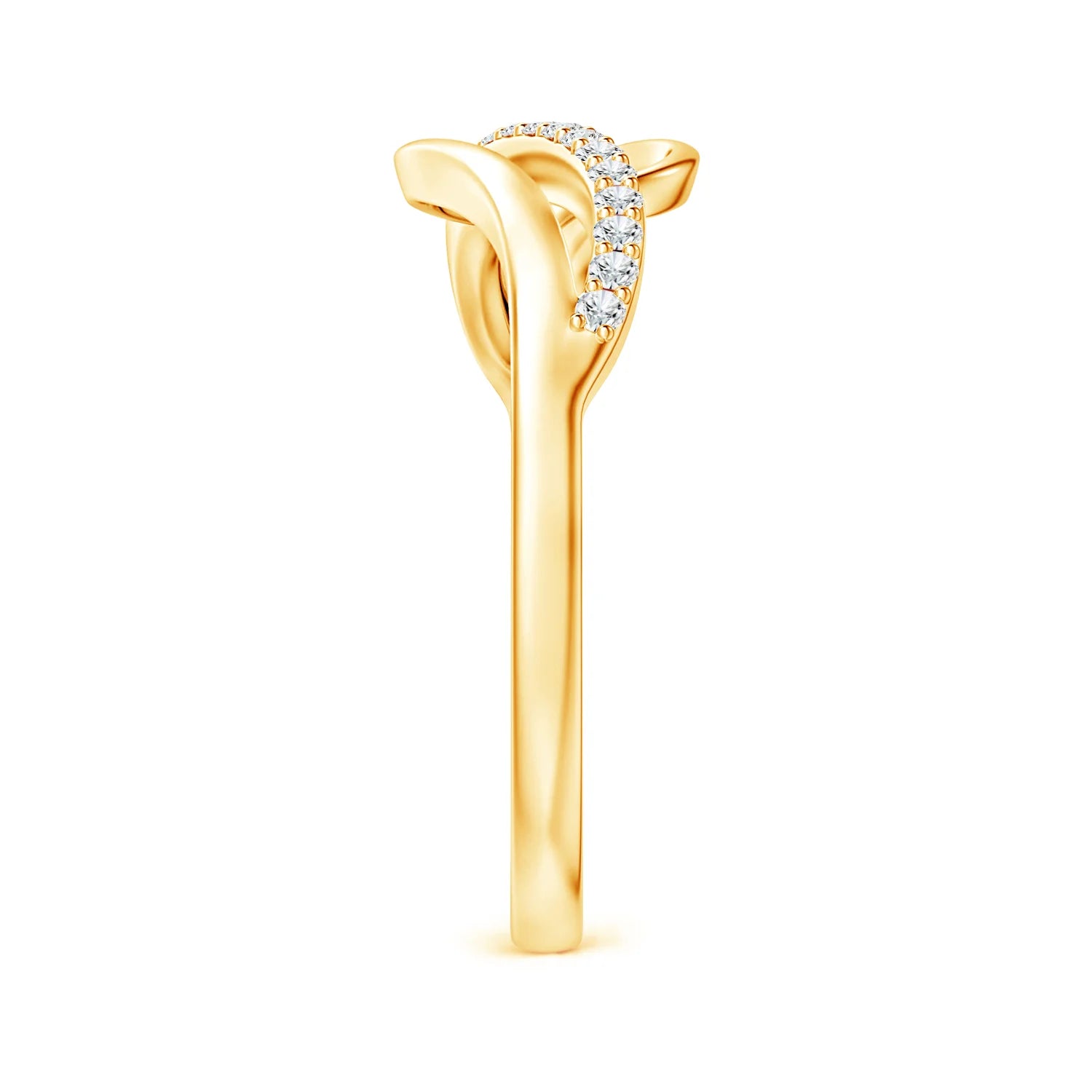 Elegant Reflections: The Designer Diamond Ring