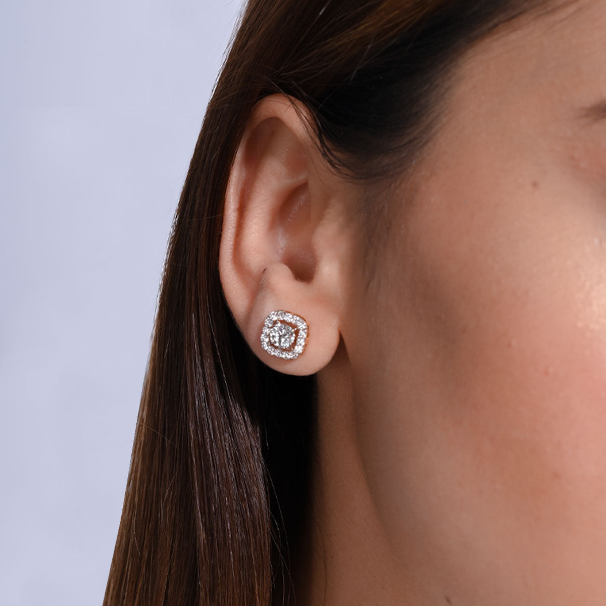 Your Signature Sparkle: Solitaire Earring