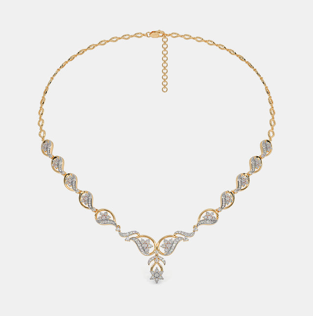Glamorous Shine: Luxurious Diamond Necklace