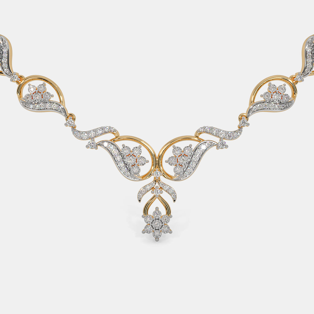 Glamorous Shine: Luxurious Diamond Necklace